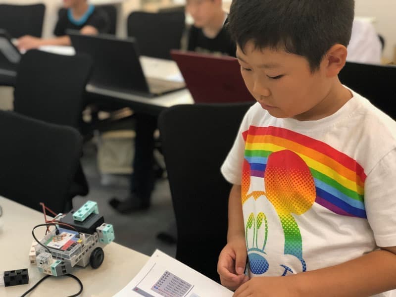 いくのう学院ロボットプログラミング教室授業風景