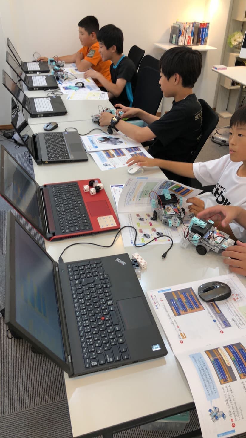 いくのう学院ロボットプログラミング教室授業風景